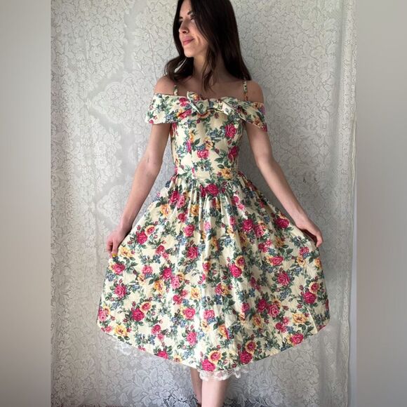 Vintage Dresses & Skirts - Vintage 80s All That Jazz Drop Waist Floral Dress Corset Style & Lace Ruffle